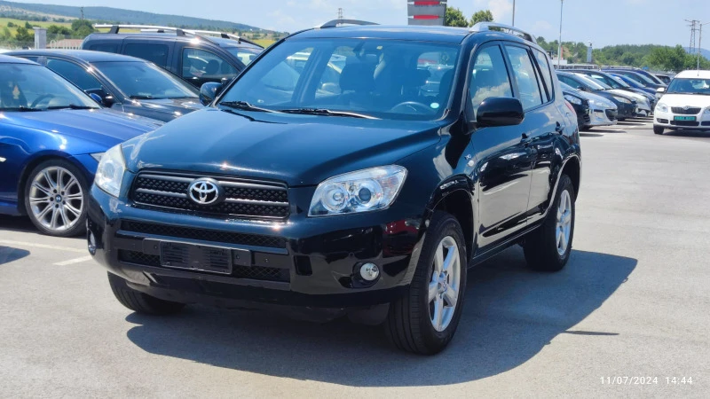 Toyota Rav4 D4D, снимка 4 - Автомобили и джипове - 46551173