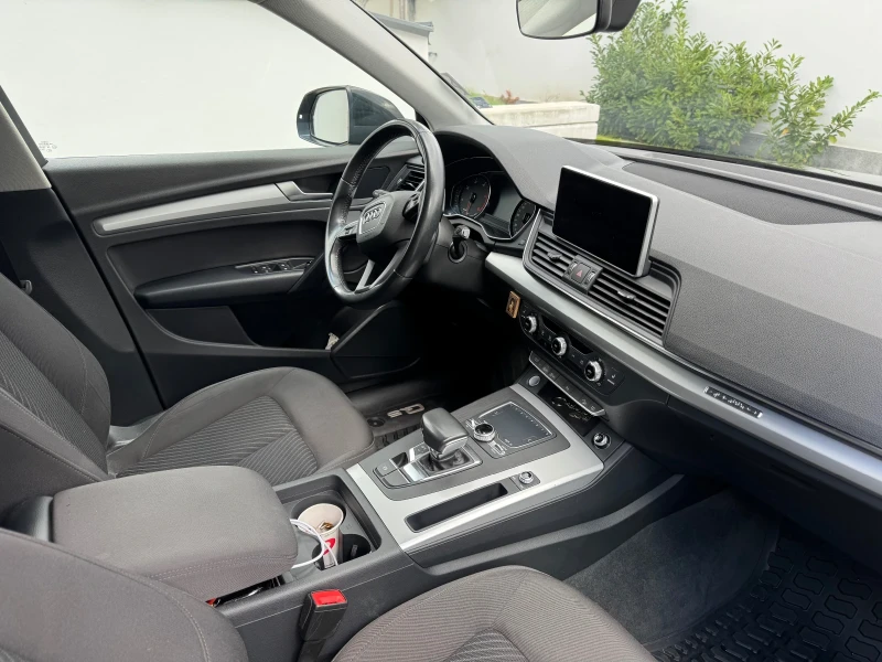 Audi Q5, снимка 7 - Автомобили и джипове - 52081836