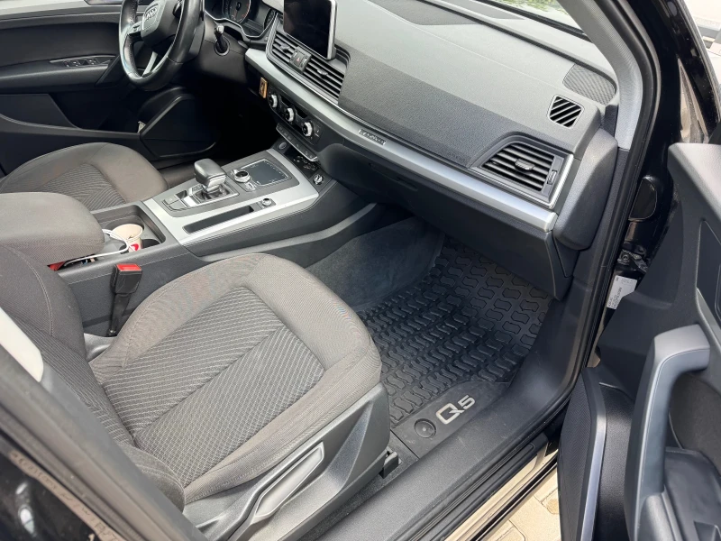 Audi Q5, снимка 8 - Автомобили и джипове - 52081836