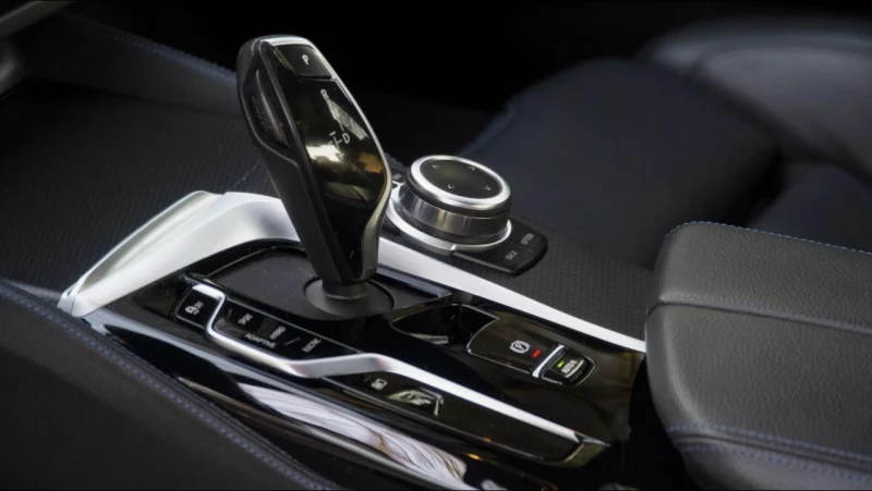 BMW 545 545e Xdrive Plug in Hybrid, снимка 8 - Автомобили и джипове - 53045075