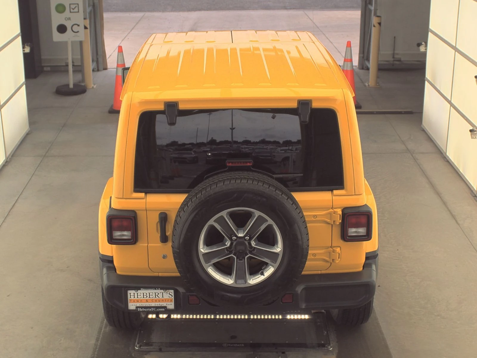 Jeep Wrangler 2019* SAHARA* ДЪЛГА БАЗА* 3.6* ОТ ПРЕДСТАВИТЕЛСТВО - изображение 4