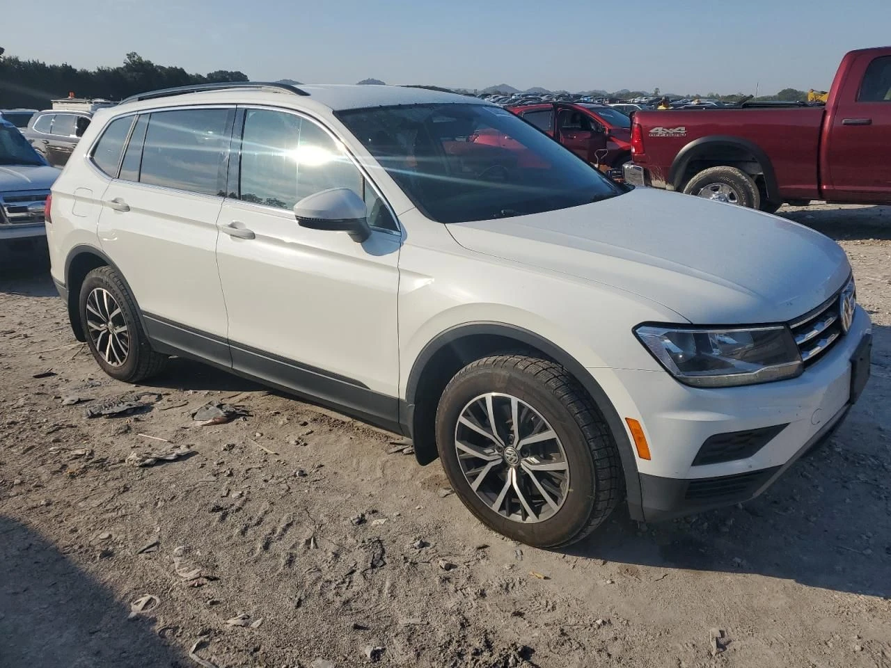 VW Tiguan  - изображение 4