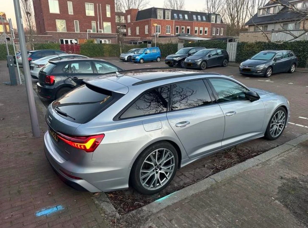 Audi A6 Avant 40 Quattro 3x S-LINE - изображение 4