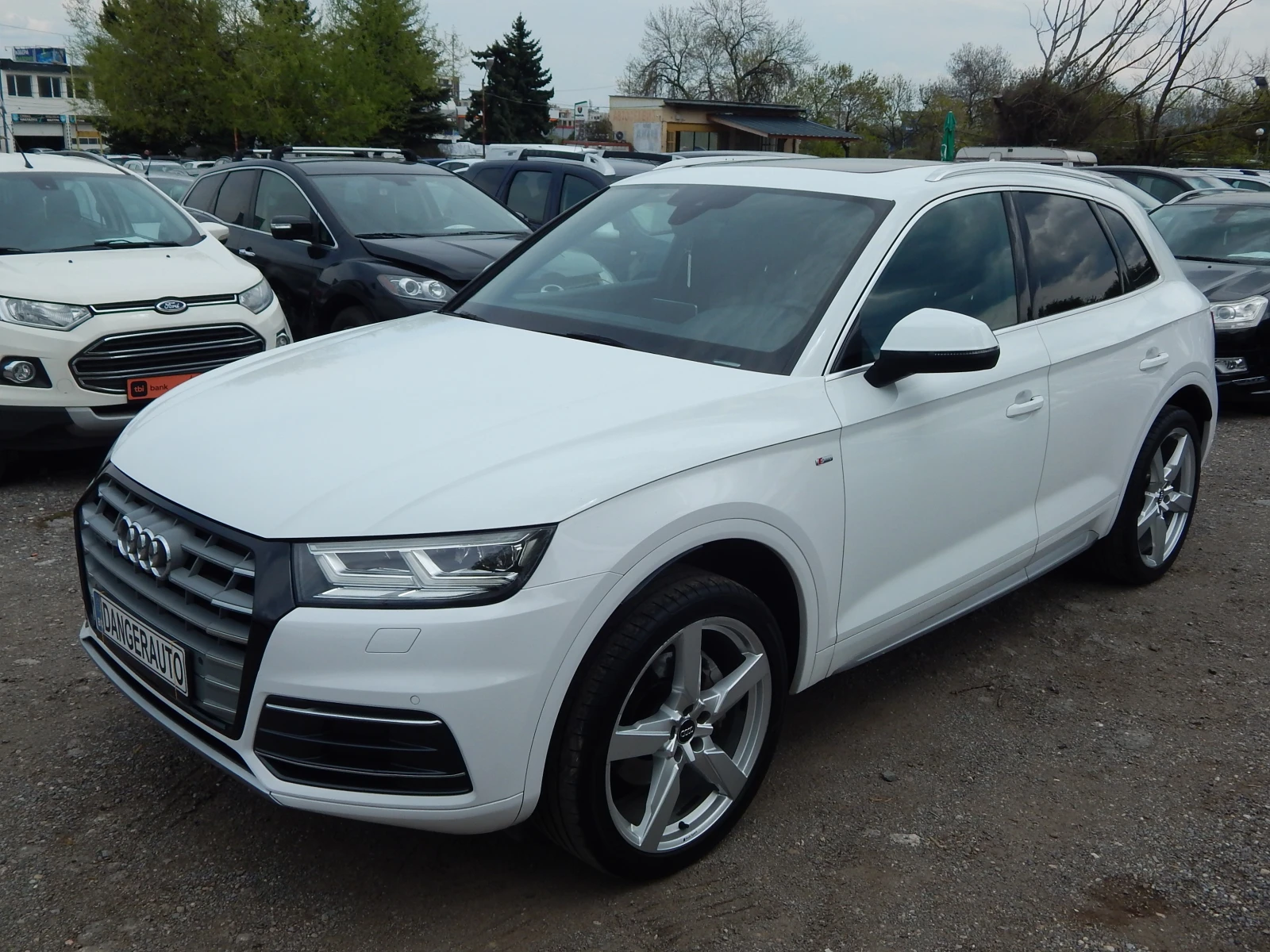 Audi Q5 2.0TDI* S-LINE* 