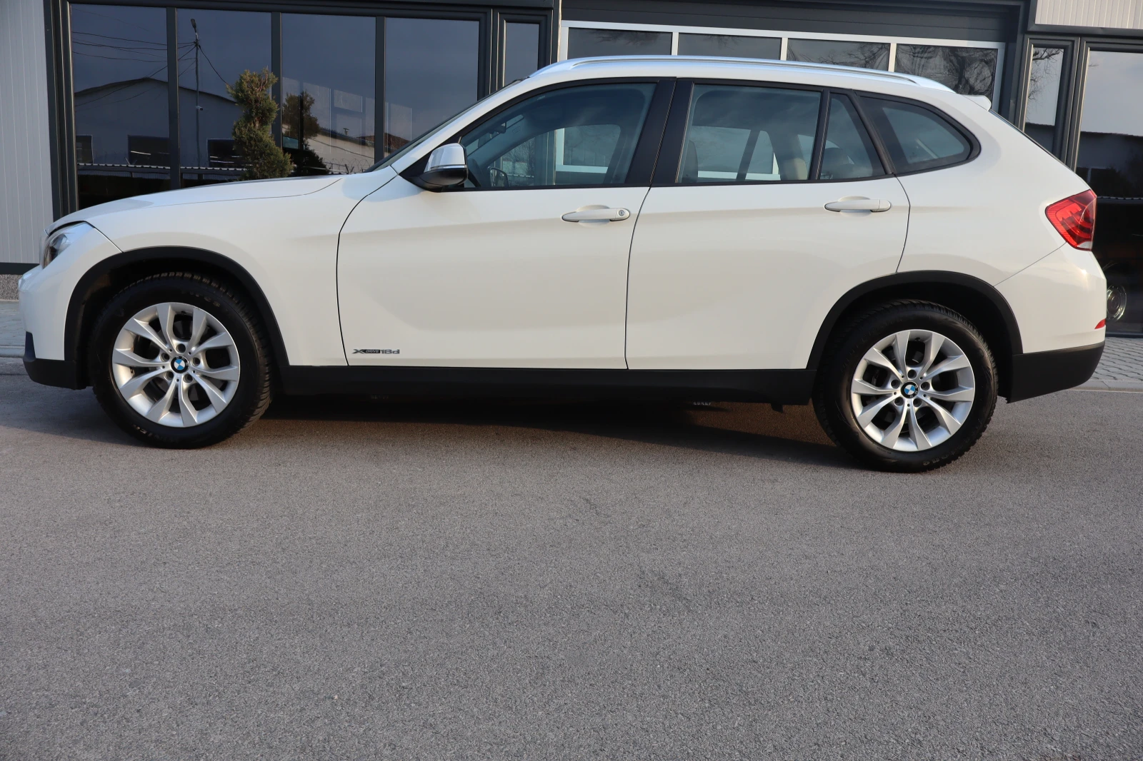 BMW X1 2.0Xdrive, снимка 8 - Автомобили и джипове - 53887261
