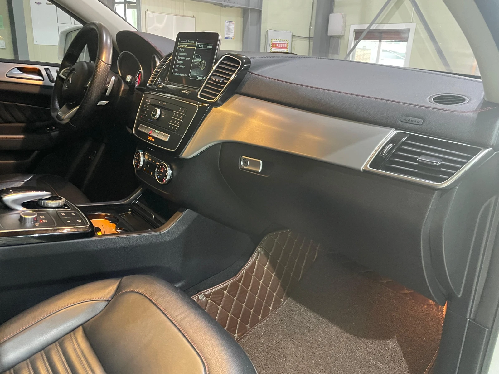 Mercedes-Benz GLE Coupe 350D ! 4matic ! AMG Line ! 9G-tronic !, снимка 13 - Автомобили и джипове - 54144712