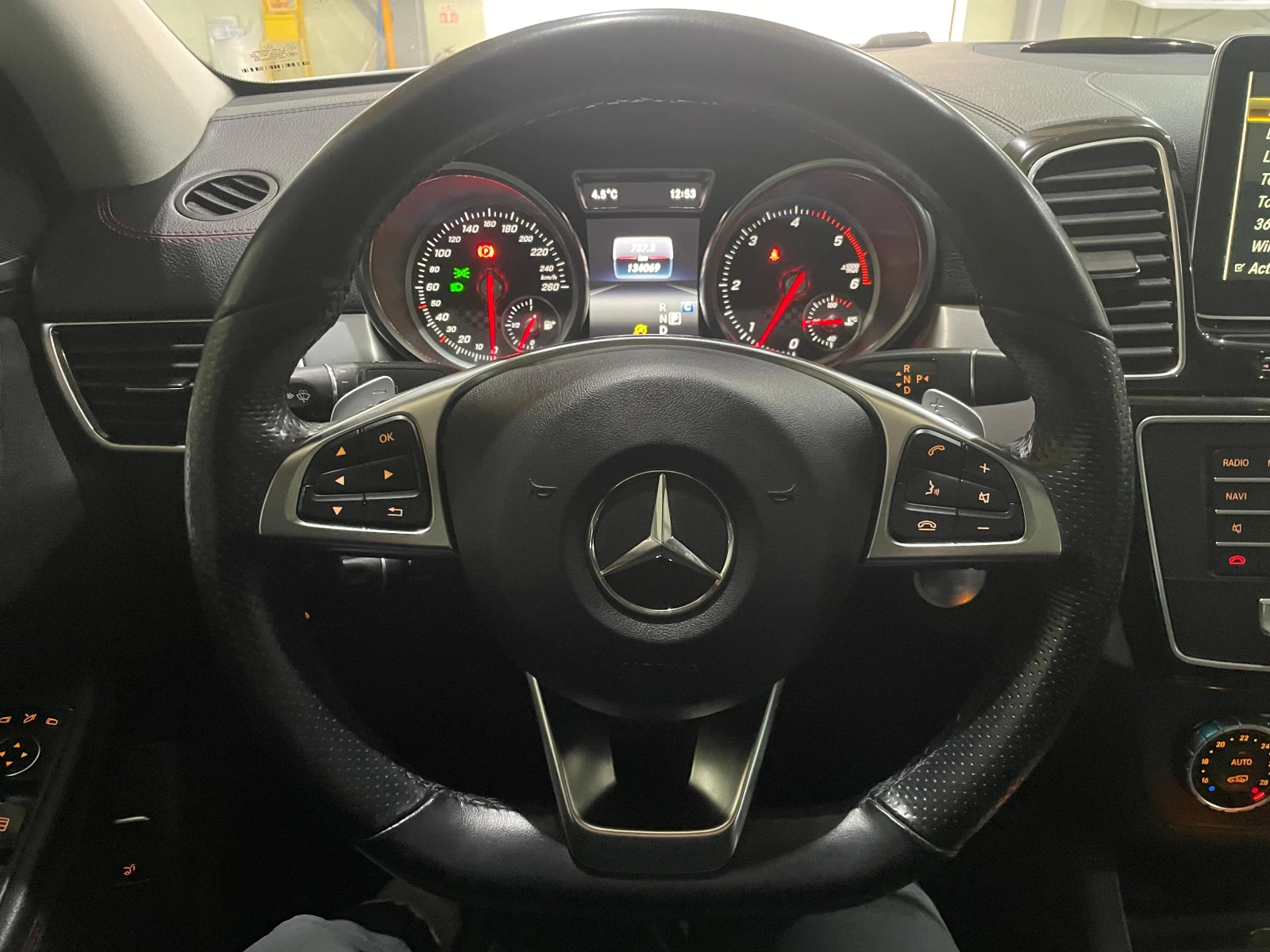 Mercedes-Benz GLE Coupe 350D ! 4matic ! AMG Line ! 9G-tronic !, снимка 15 - Автомобили и джипове - 54144712