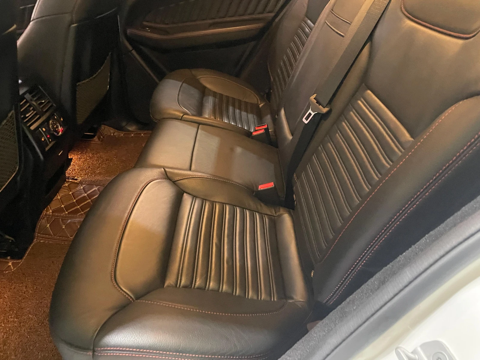 Mercedes-Benz GLE Coupe 350D ! 4matic ! AMG Line ! 9G-tronic !, снимка 10 - Автомобили и джипове - 54144712