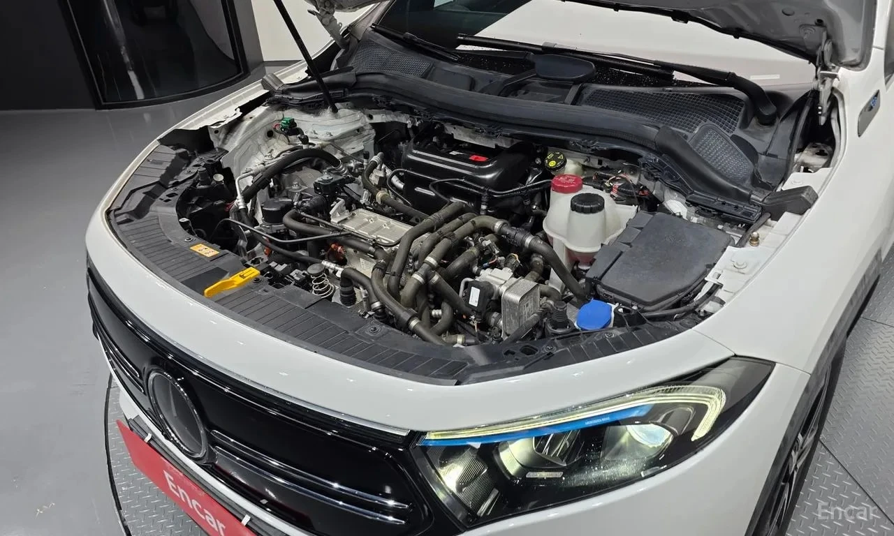 Mercedes-Benz EQA * EQA250 AMG Package Plus * , снимка 6 - Автомобили и джипове - 56532483