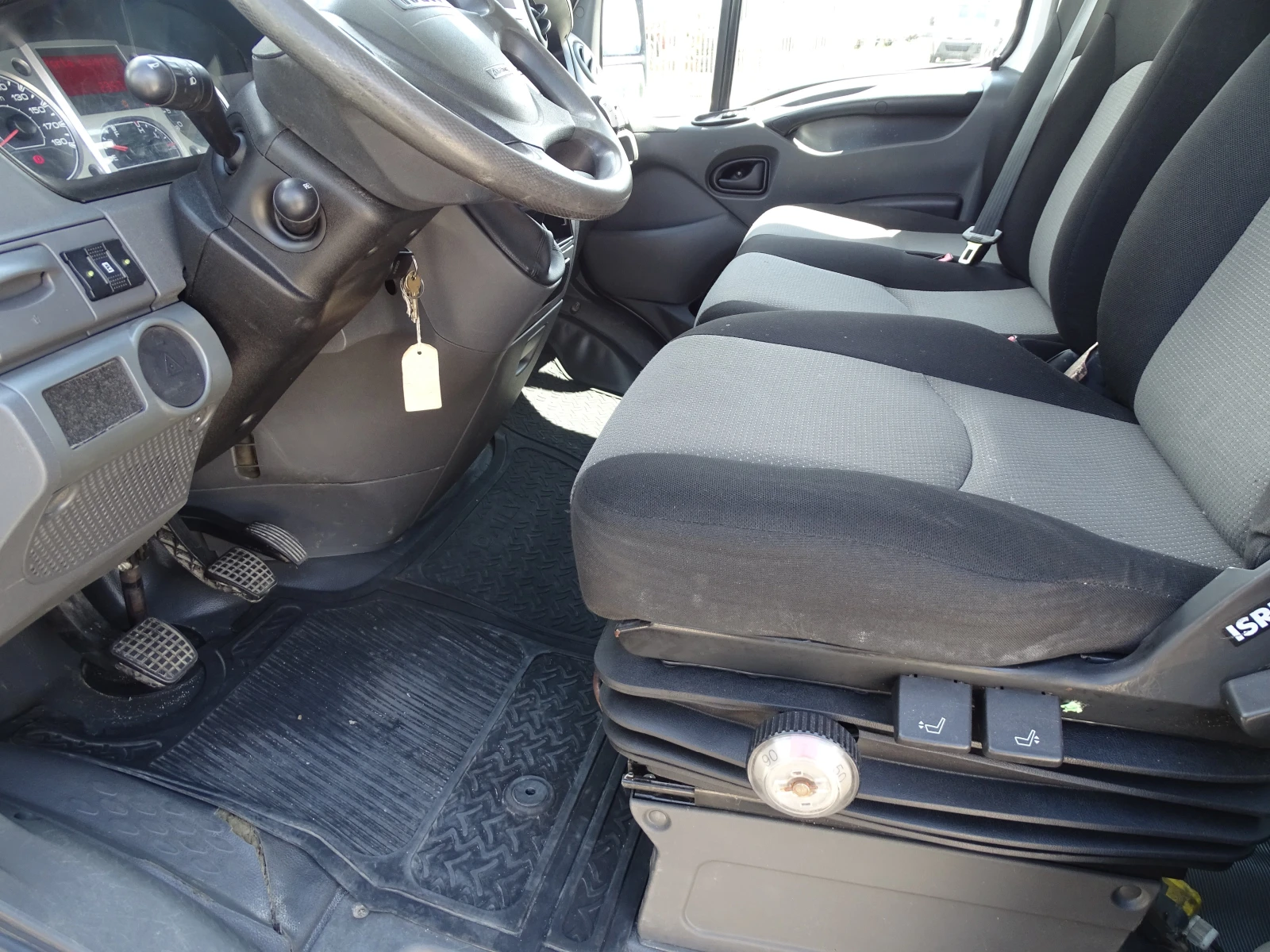 Iveco Daily 35C14 3.0HPI  . * * 7- | Mobile.bg   15