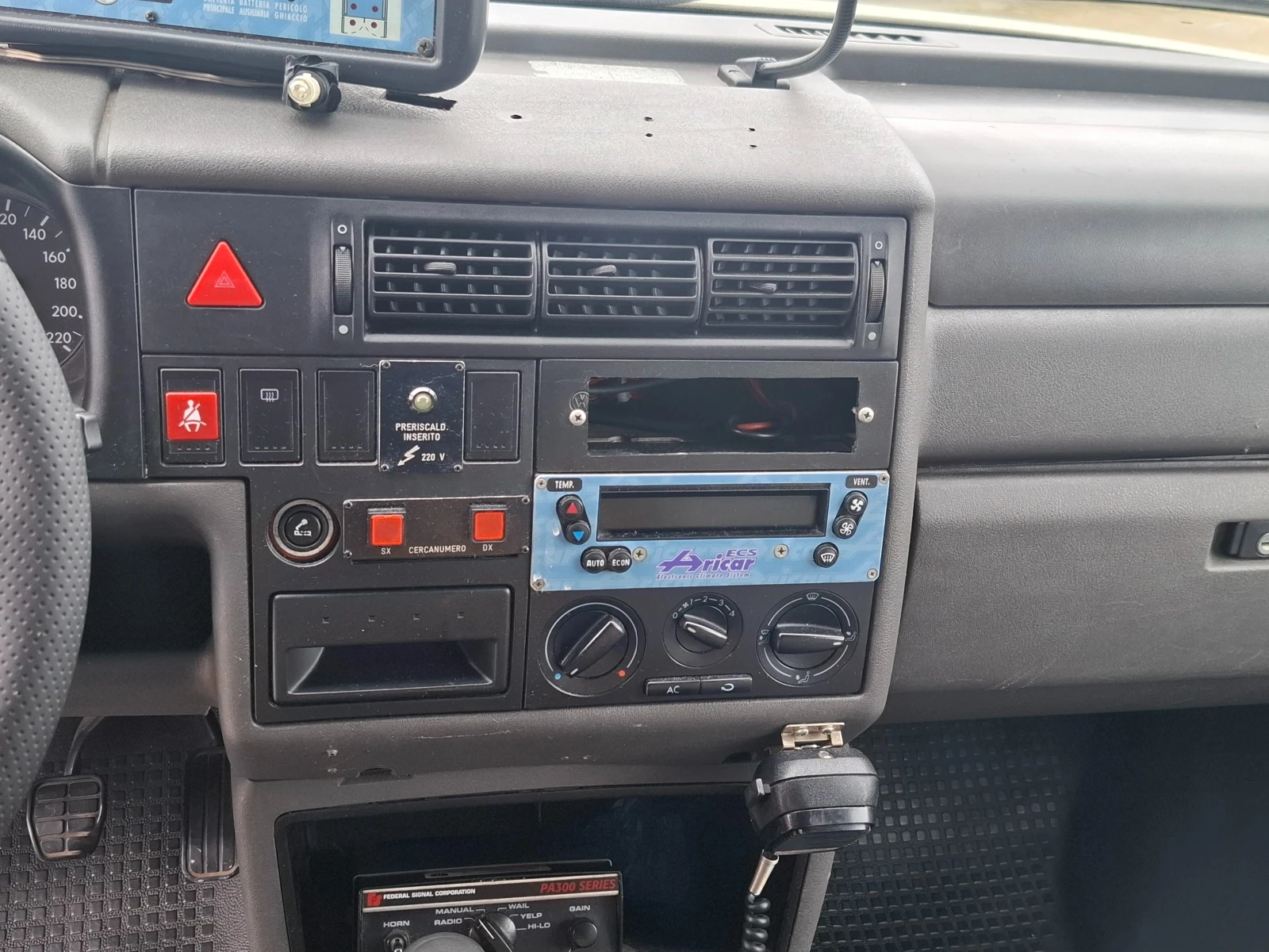 VW Transporter 2.5TDI/Климатик - изображение 8