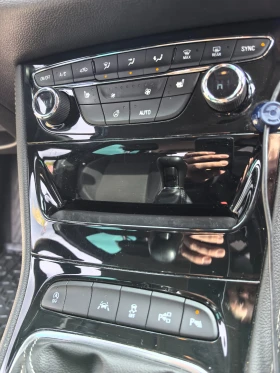Opel Astra Sports Tourer Matrix, снимка 12