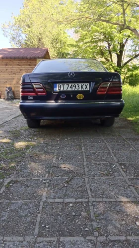 Обява за продажба на Mercedes-Benz E 220 2.2 CDI ~3 600 лв. - изображение 2