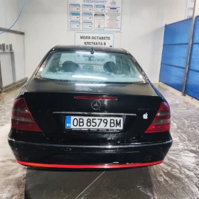 Mercedes-Benz E 220, снимка 2 - Автомобили и джипове - 53614575