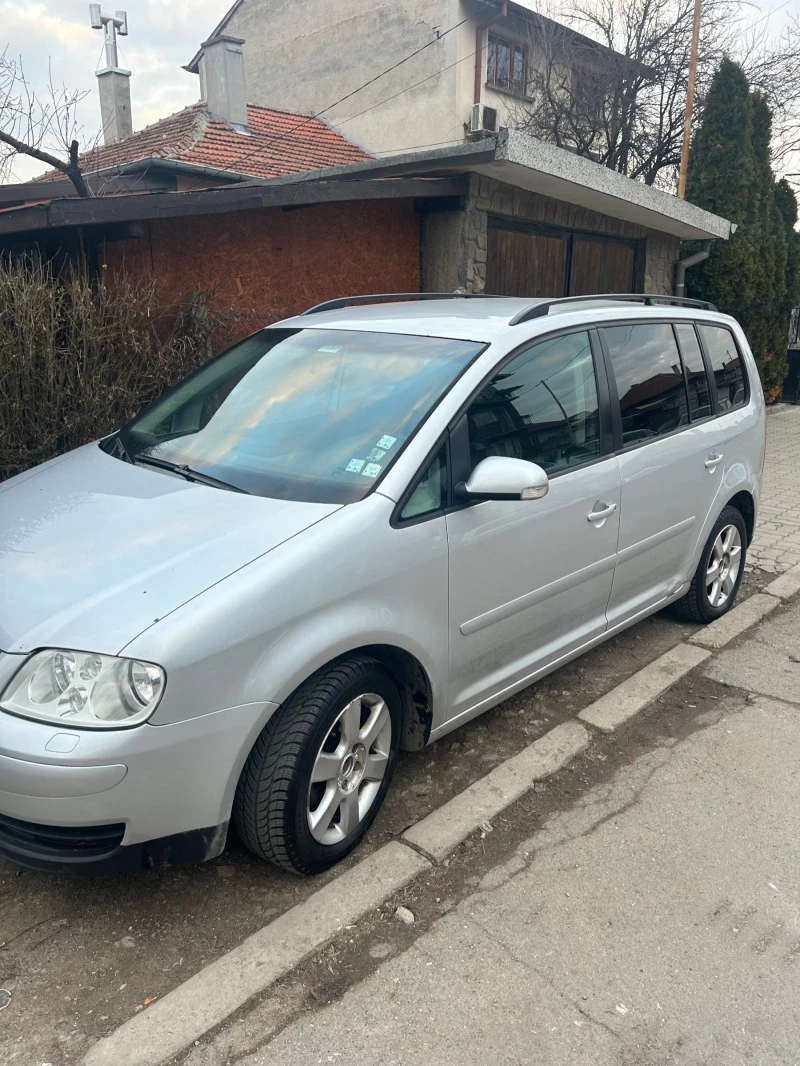 VW Touran, снимка 1 - Автомобили и джипове - 47481417