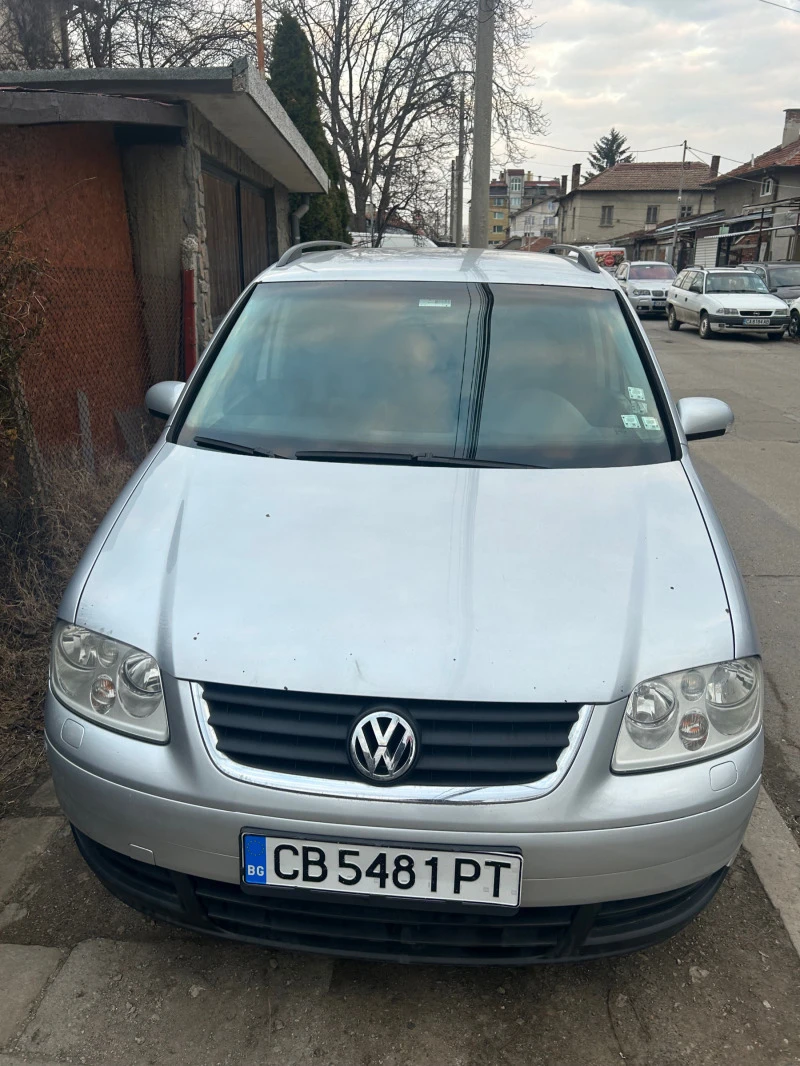 VW Touran, снимка 10 - Автомобили и джипове - 47481417