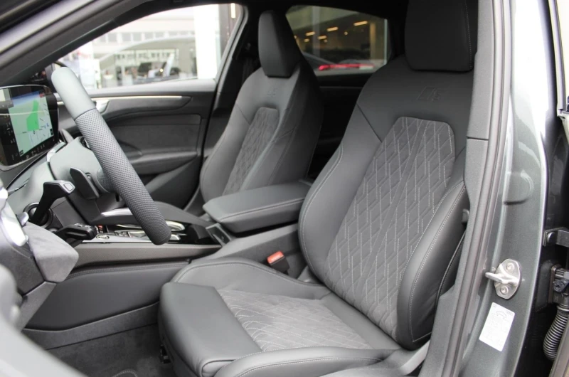 Audi A6 E-HYRBID/NEW MODEL/S-LINE/QUATTRO/ED. ONE/MATRIX/, снимка 8 - Автомобили и джипове - 51811246