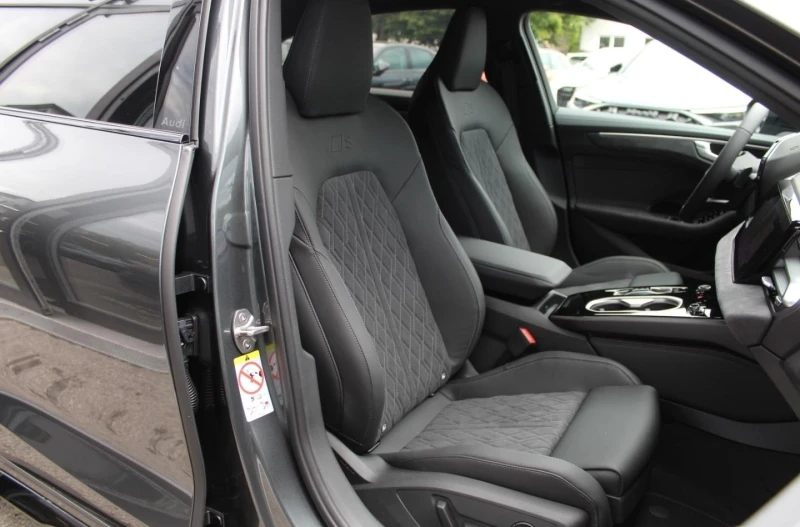 Audi A6 E-HYRBID/NEW MODEL/S-LINE/QUATTRO/ED. ONE/MATRIX/, снимка 15 - Автомобили и джипове - 51811246