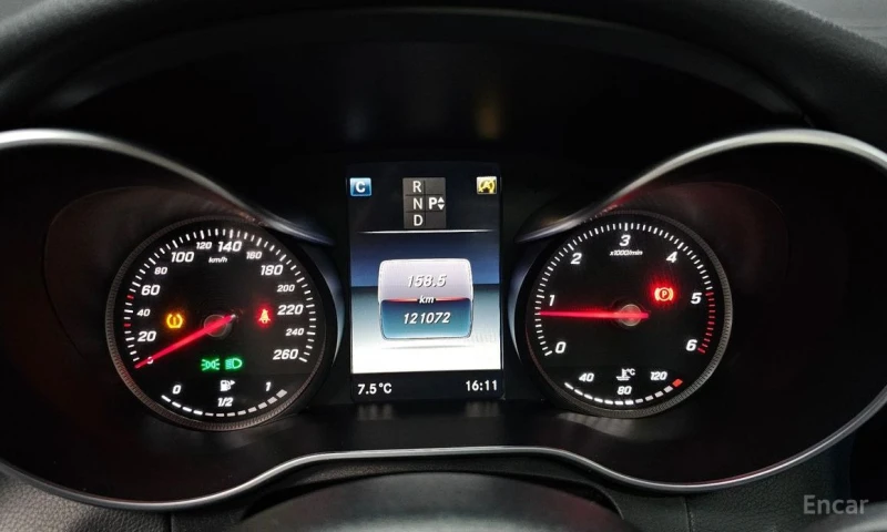 Mercedes-Benz C 220, снимка 8 - Автомобили и джипове - 53057859