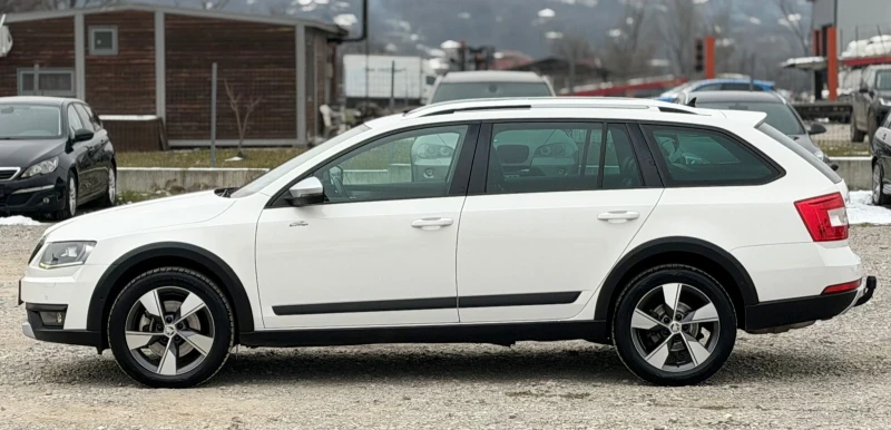 Skoda Octavia SCOUT 2.0TDi 184кс * Дистроник* * Панорама* * DSG*, снимка 7 - Автомобили и джипове - 53182082
