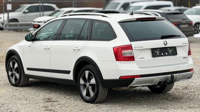 Skoda Octavia SCOUT 2.0TDi 184кс * Дистроник* * Панорама* * DSG*, снимка 4 - Автомобили и джипове - 53182082