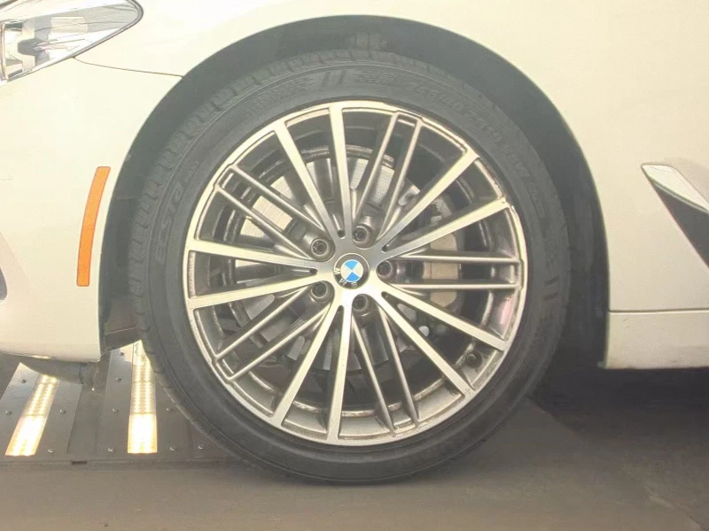 BMW 540 i LUXURY LINE | ЗАДНА КАМЕРА | HARMAN/KARDON, снимка 7 - Автомобили и джипове - 53234446