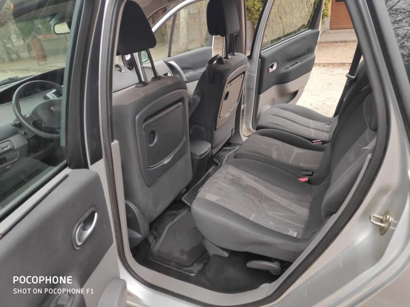 Renault Grand scenic, снимка 4 - Автомобили и джипове - 49535534