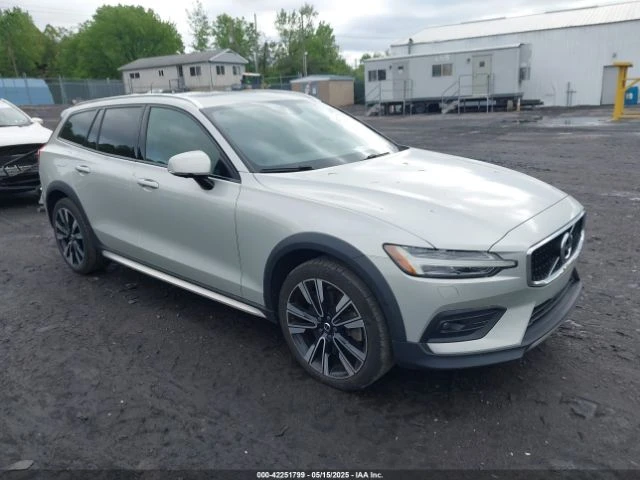 Volvo V60 CROSS COUNTRY T5* ПАНАРОМА* 360* ПОДГРЕВИ - 40000 лв. - 57581606 1