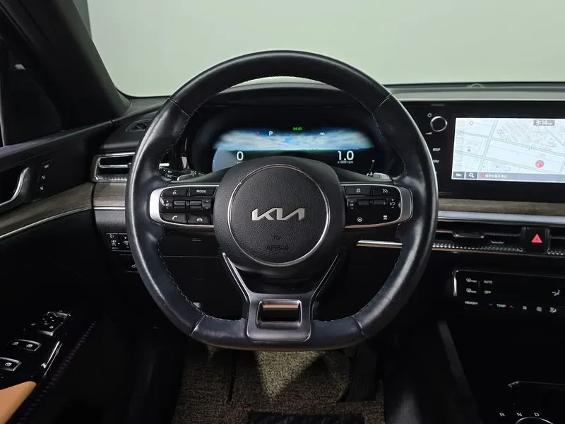 Kia K5 1.6 SIGNATURE, снимка 12 - Автомобили и джипове - 55559246