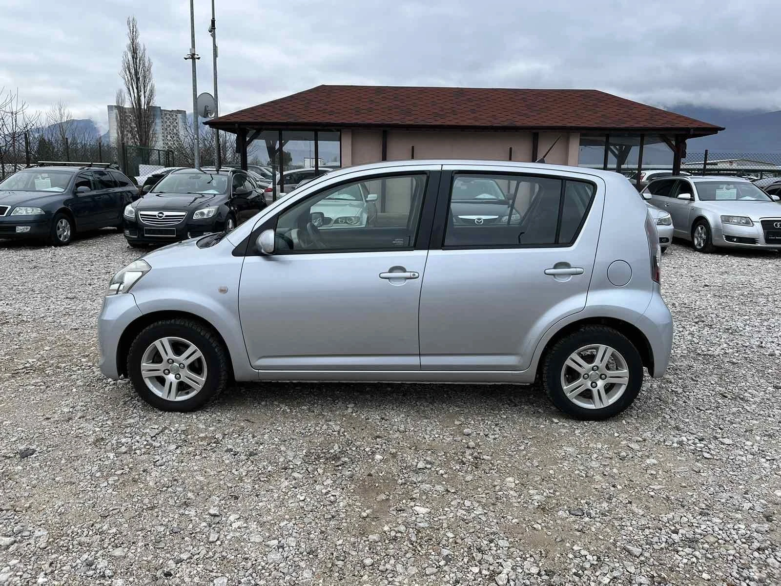 Subaru Justy 1.0I 69кс EURO 4 КЛИМАТИК ВНОС ШВЕЙЦАРИЯ - изображение 6