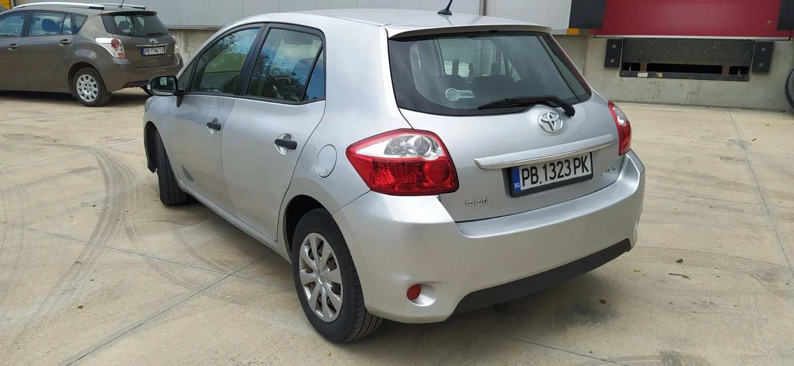 Toyota Auris  1, 33  99 кс - изображение 2