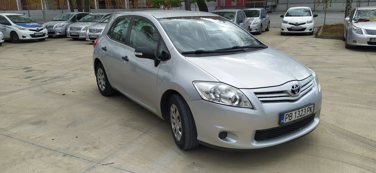 Toyota Auris  1, 33  99 кс - изображение 4