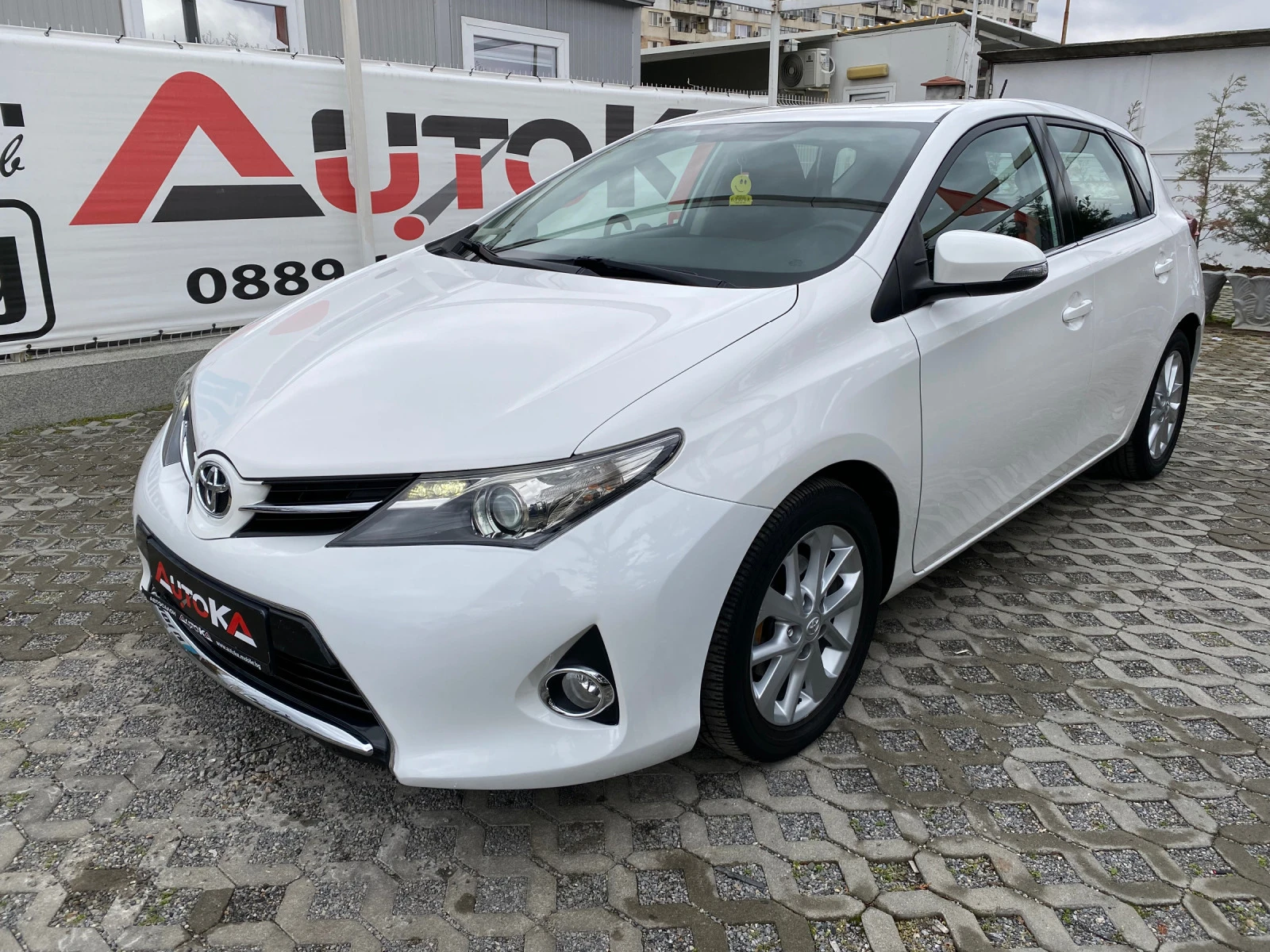 Toyota Auris 1.4D4d-90кс= 6скорости= НАВИ= КАМЕРА= 173. 000км - изображение 6