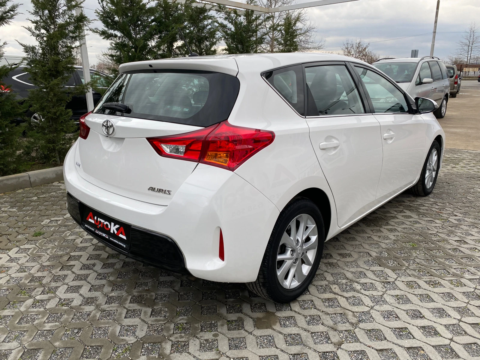 Toyota Auris 1.4D4d-90кс= 6скорости= НАВИ= КАМЕРА= 173. 000км - изображение 3