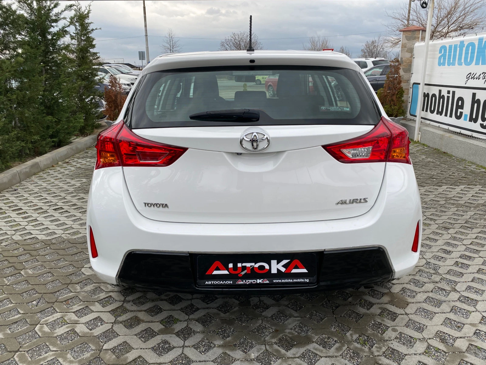 Toyota Auris 1.4D4d-90кс= 6скорости= НАВИГАЦИЯ= КАМЕРА= 173х.км - изображение 4