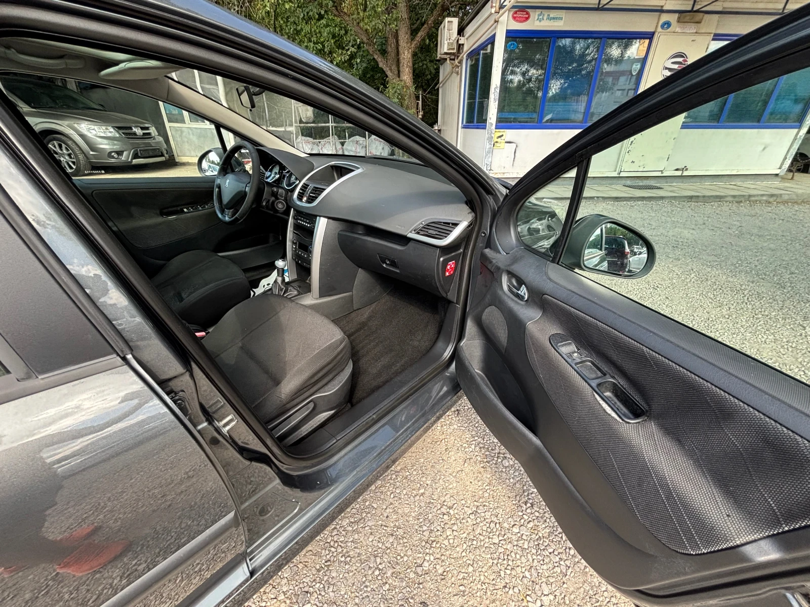 Peugeot 207 1.6HDI 16V - изображение 7