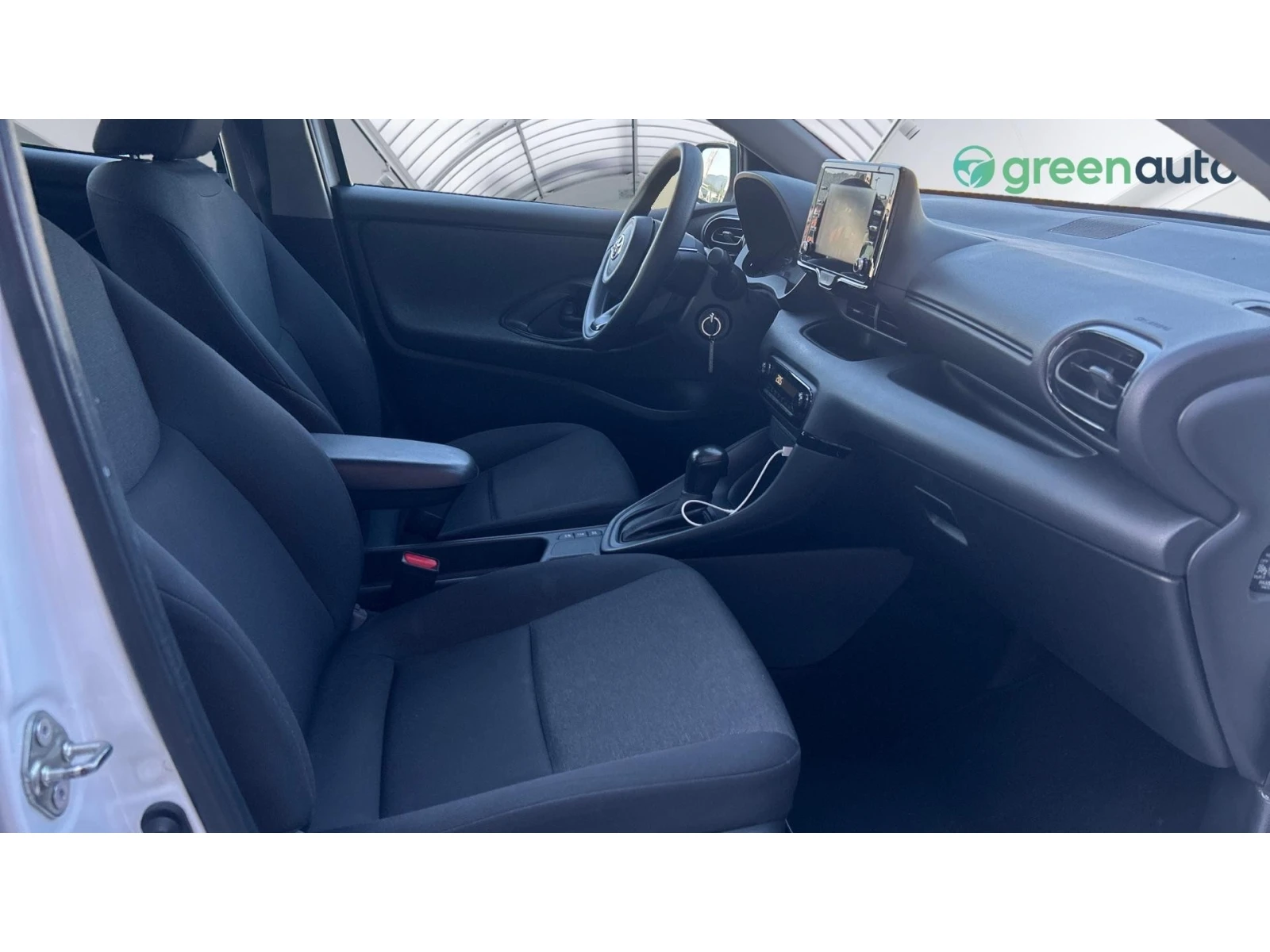 Toyota Yaris 1.5 HSD, Месечна вноска от 490 лв. - изображение 9