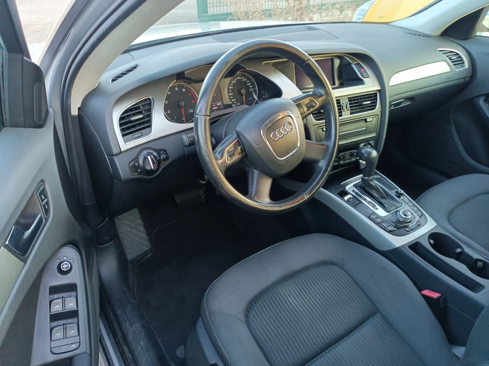 Audi A4 1, 8TSi AUTOMAT - изображение 6