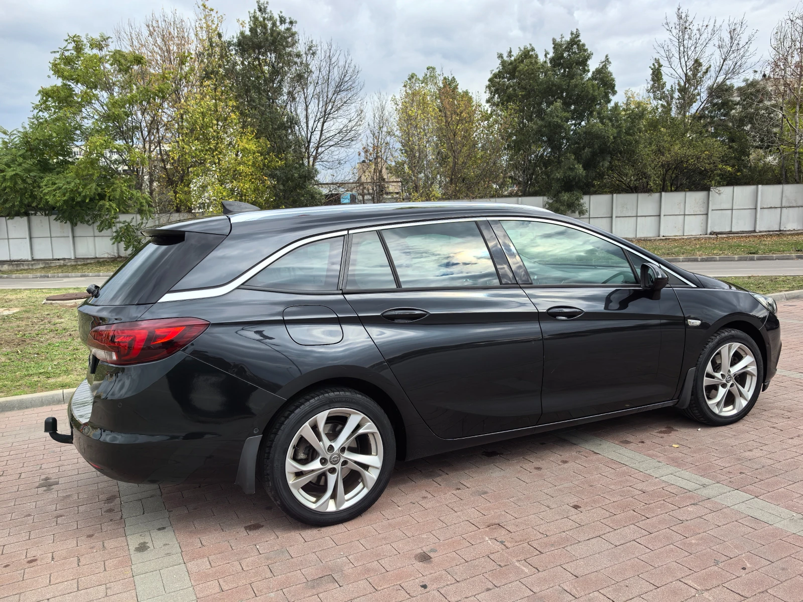 Opel Astra Sports Tourer Matrix - изображение 4