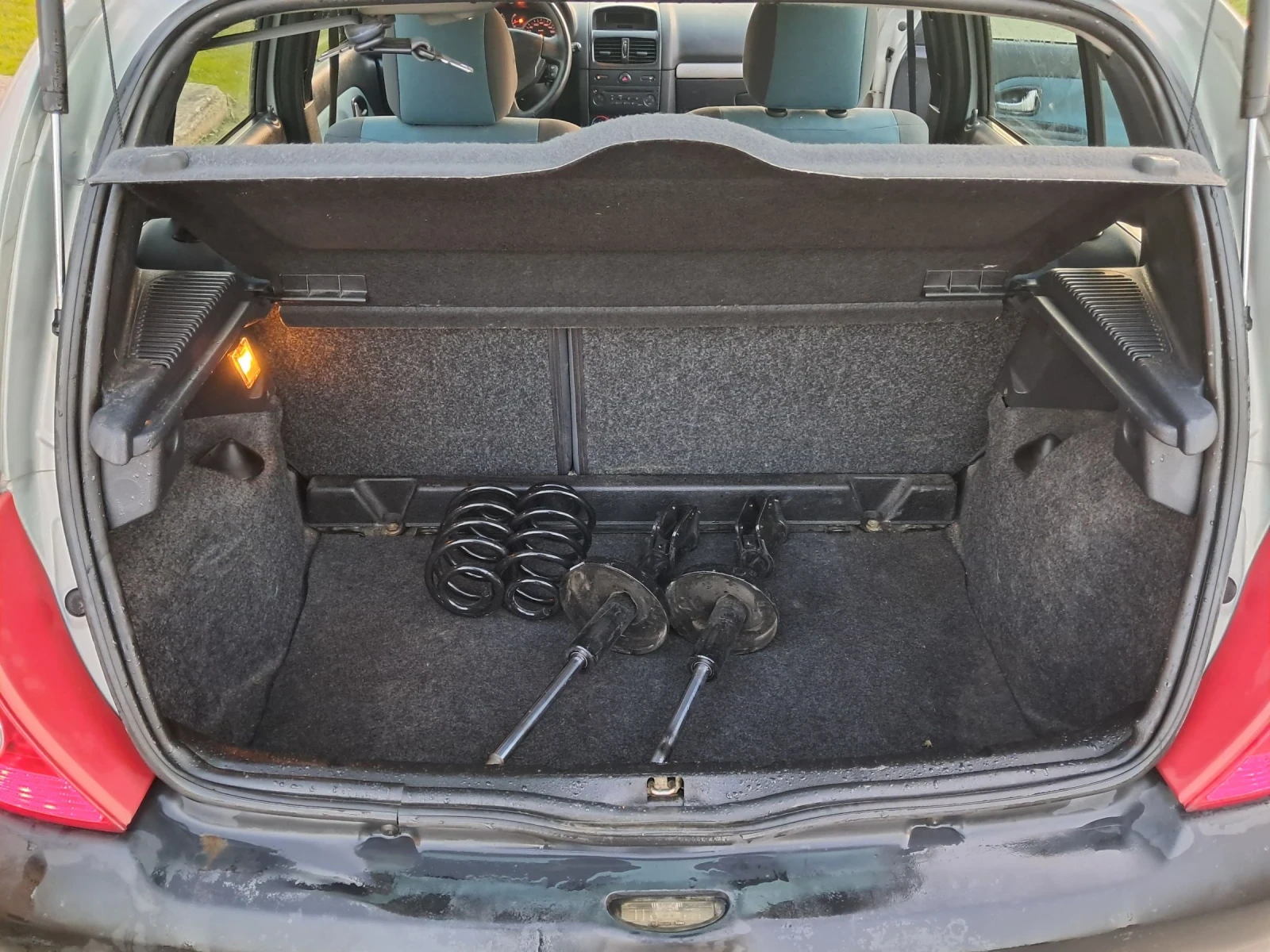 Renault Clio 1.5 DCI климатик, снимка 11 - Автомобили и джипове - 53866884