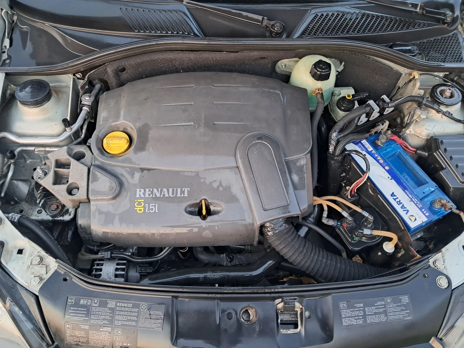 Renault Clio 1.5 DCI климатик, снимка 12 - Автомобили и джипове - 53866884