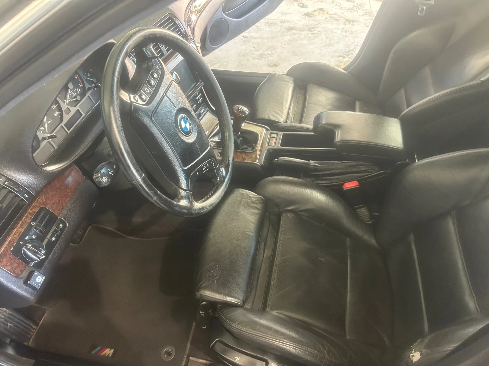 BMW 320, снимка 8 - Автомобили и джипове - 53883293