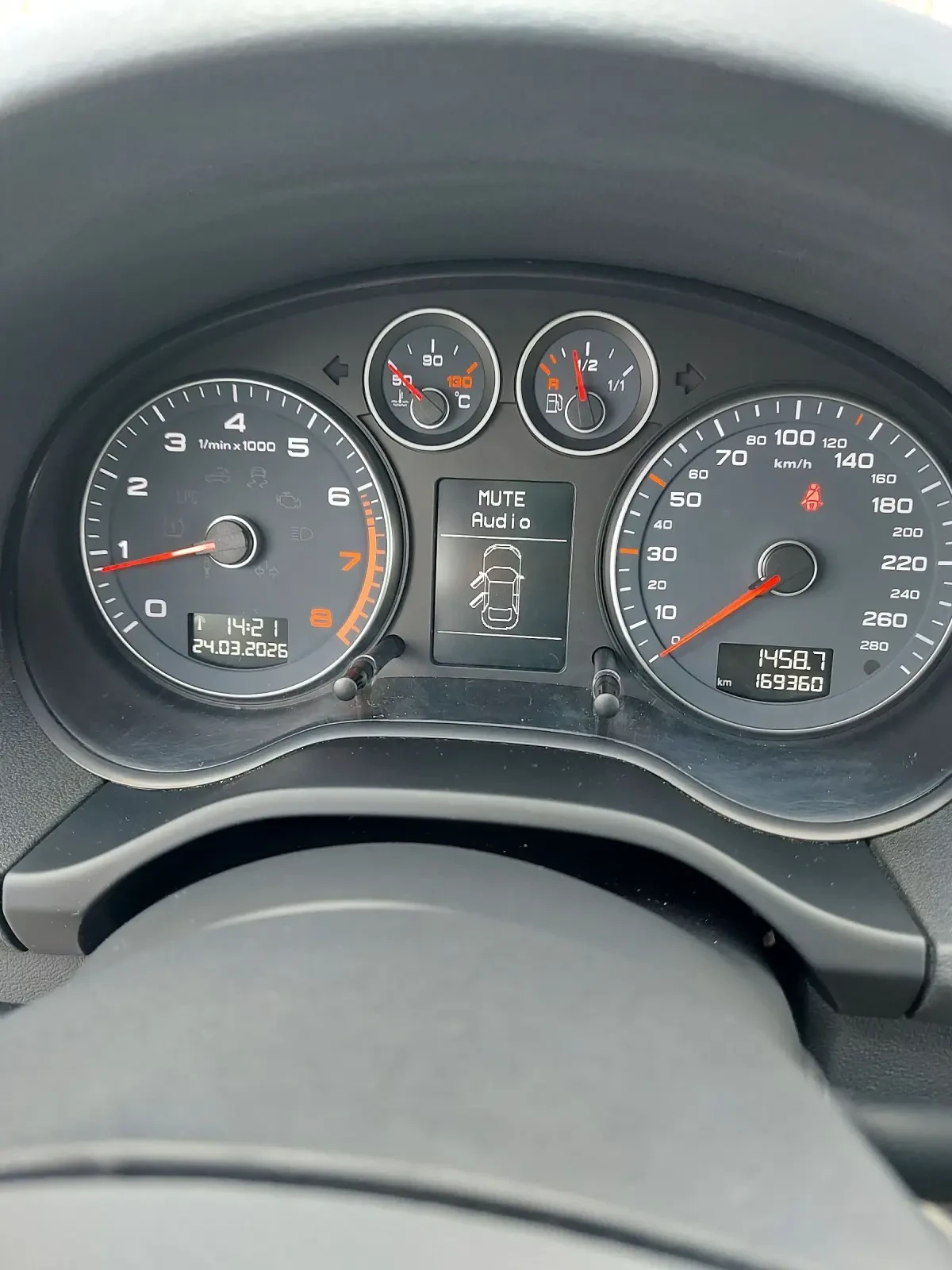 Audi A3 Quattro 1.8 -160 Kc -TFSI-6 скорости. Нави. Парктр, снимка 13 - Автомобили и джипове - 53963456