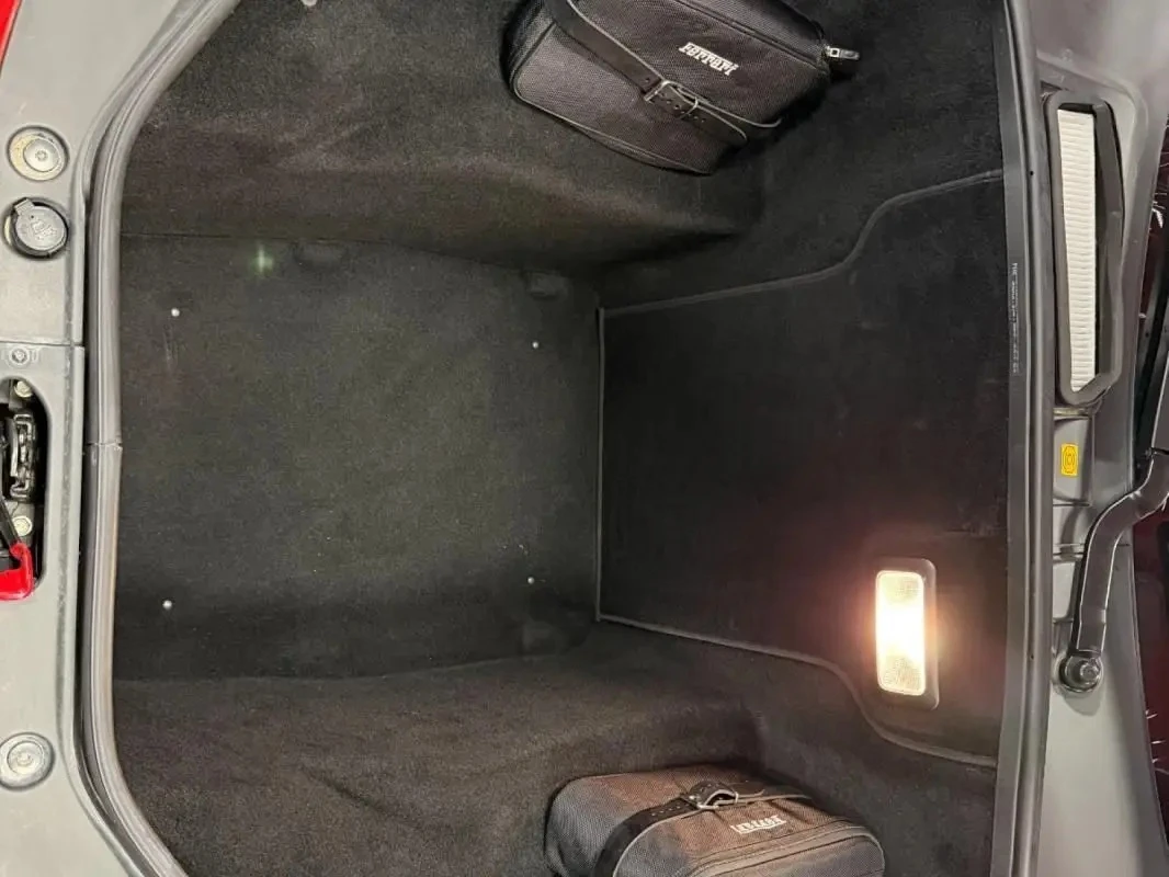 Ferrari 458 Italia 4.5 V8, снимка 8 - Автомобили и джипове - 54062997