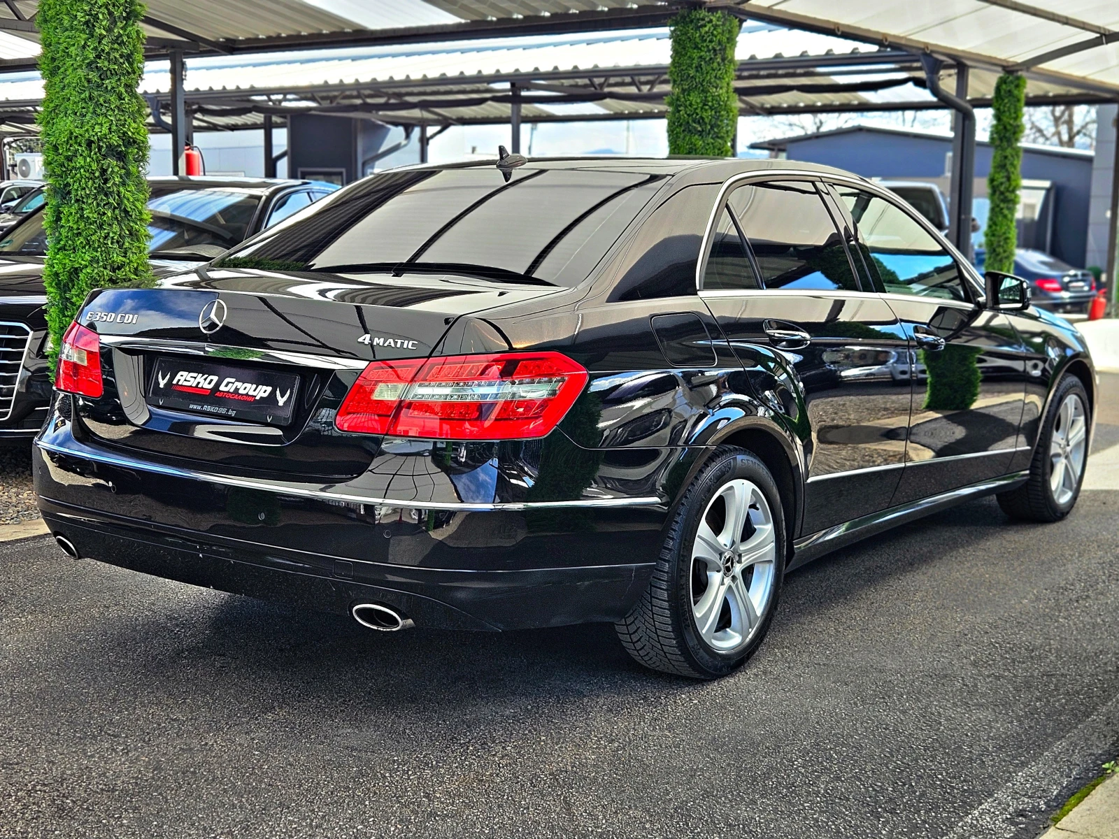 Mercedes-Benz E 350 AMG/4MATIC/GERMANY/AIR/ПОДГРЕВ/MEMORY/AMBIENT/LIZ, снимка 5 - Автомобили и джипове - 54125920