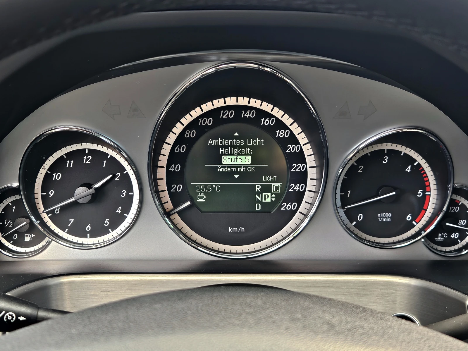 Mercedes-Benz E 350 AMG/4MATIC/GERMANY/AIR/ПОДГРЕВ/MEMORY/AMBIENT/LIZ, снимка 10 - Автомобили и джипове - 54125920