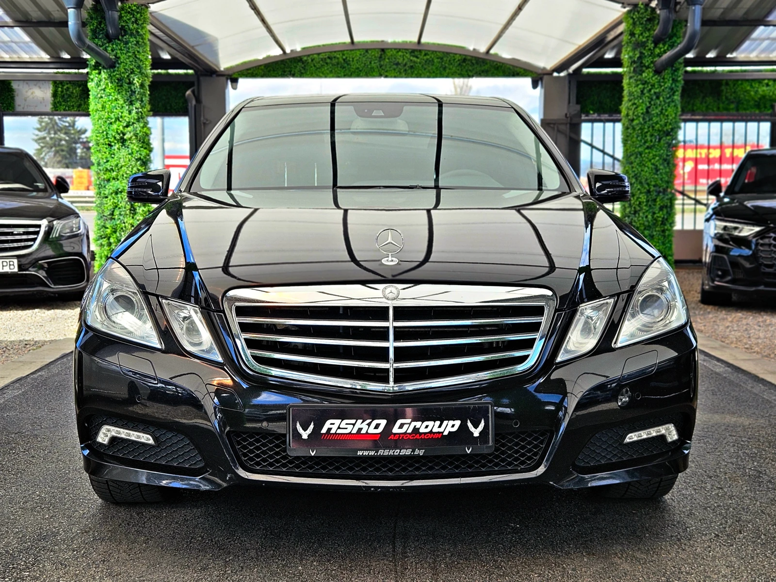 Mercedes-Benz E 350 AMG/4MATIC/GERMANY/AIR/ПОДГРЕВ/MEMORY/AMBIENT/LIZ, снимка 2 - Автомобили и джипове - 54125920