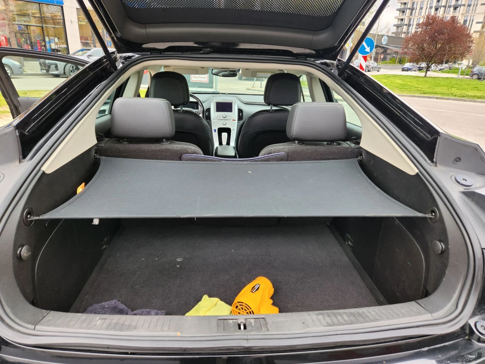 Chevrolet Volt Premium REX, снимка 13 - Автомобили и джипове - 54168669