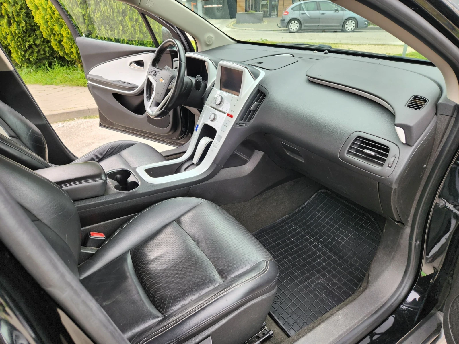 Chevrolet Volt Premium REX, снимка 12 - Автомобили и джипове - 54168669