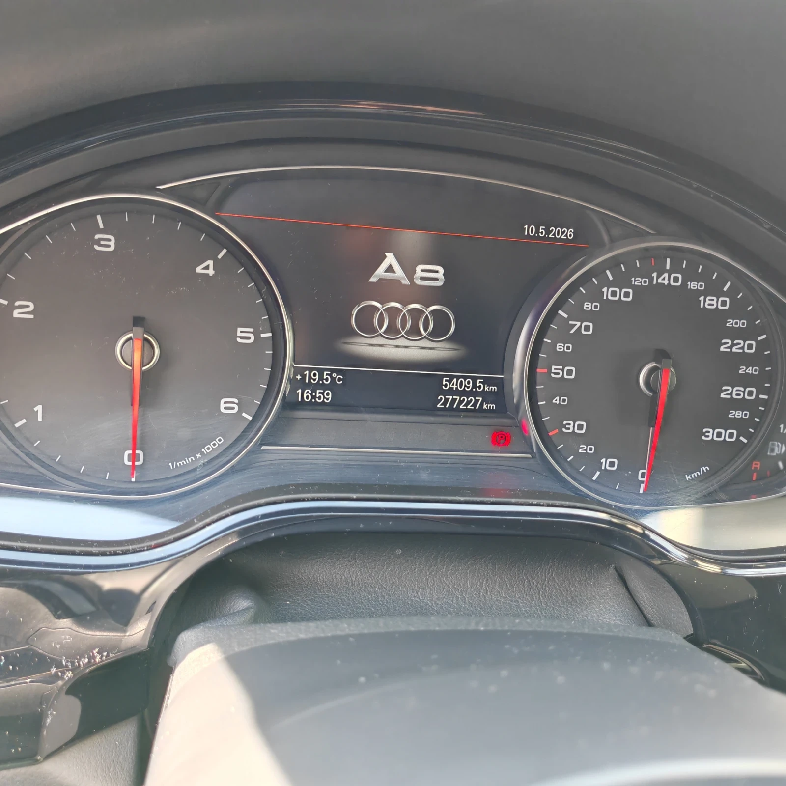 Audi A8, снимка 9 - Автомобили и джипове - 54514066
